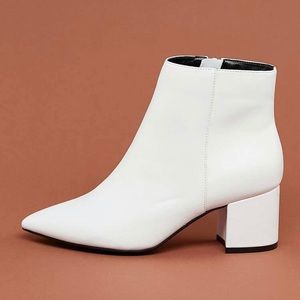 Bamboo white bootie